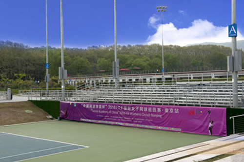 中國(guó)網(wǎng)球?qū)W院網(wǎng)球場(chǎng)八層鋁制看臺(tái)