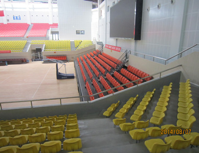湖南省運(yùn)會(huì)場館之雙峰體育中心看臺(tái)