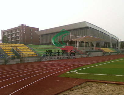 長(zhǎng)沙岳麓中學(xué)體育場(chǎng)看臺(tái)