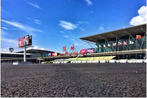 綠蛙看臺(tái)助陣深圳國(guó)際車窗SMA國(guó)際漂移嘉年華