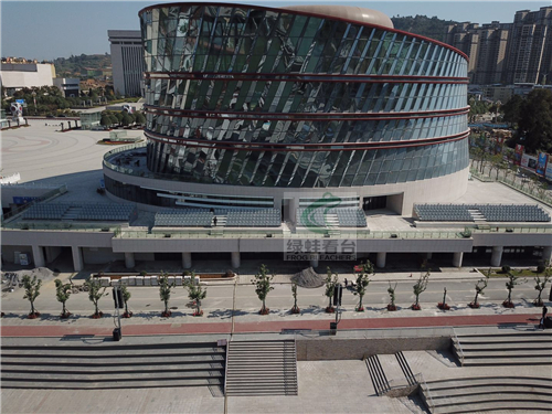 湘西吉首世紀廣場音樂噴泉的拼裝看臺