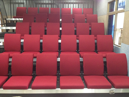 南昌市某公安消防大隊(duì)軟包椅伸縮看臺(tái)