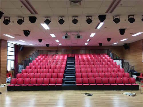 深圳市職業(yè)病防治院8層伸縮看臺