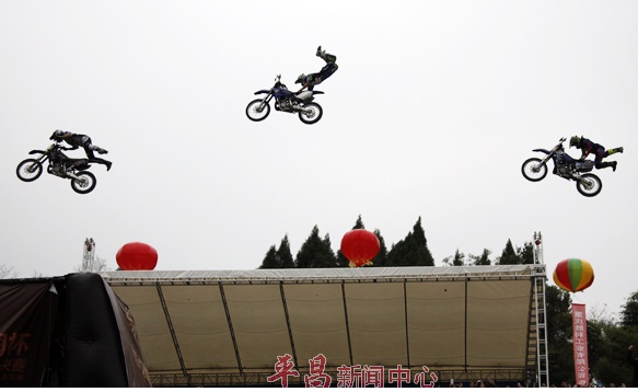 綠蛙看臺(tái)參與的2014全國(guó)摩托車(chē)越野錦標(biāo)賽