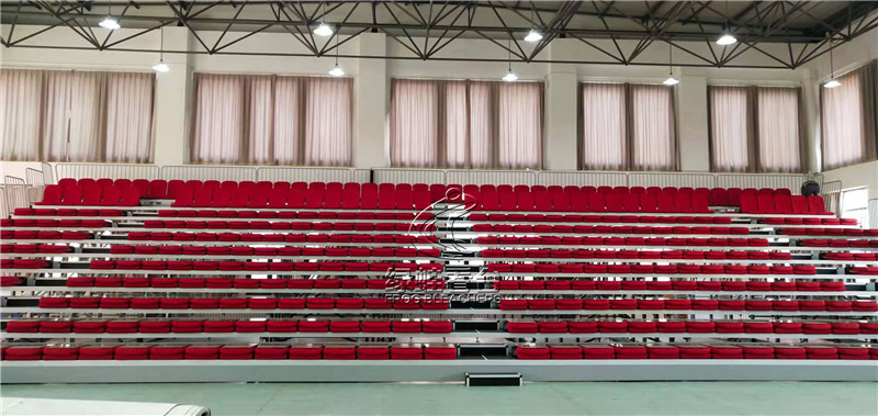 山東濟(jì)南長清區(qū)第二初級中學(xué)看臺座椅