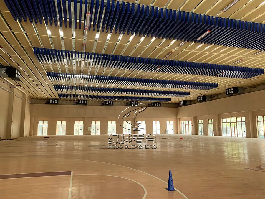 廣州斐特思公學籃球館看臺座椅
