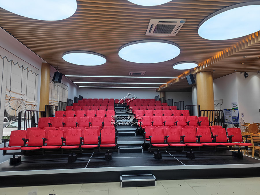 深圳市福田區(qū)南華小學電動伸縮看臺