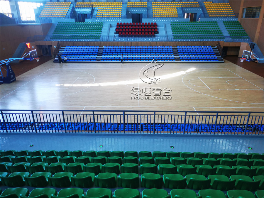湖南懷化隆平體育中心室內(nèi)籃球場(chǎng)看臺(tái)座椅項(xiàng)目