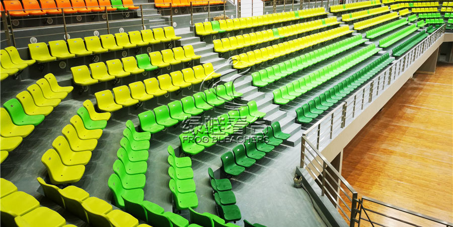 體育場看臺(tái)座椅的配色方案詳解