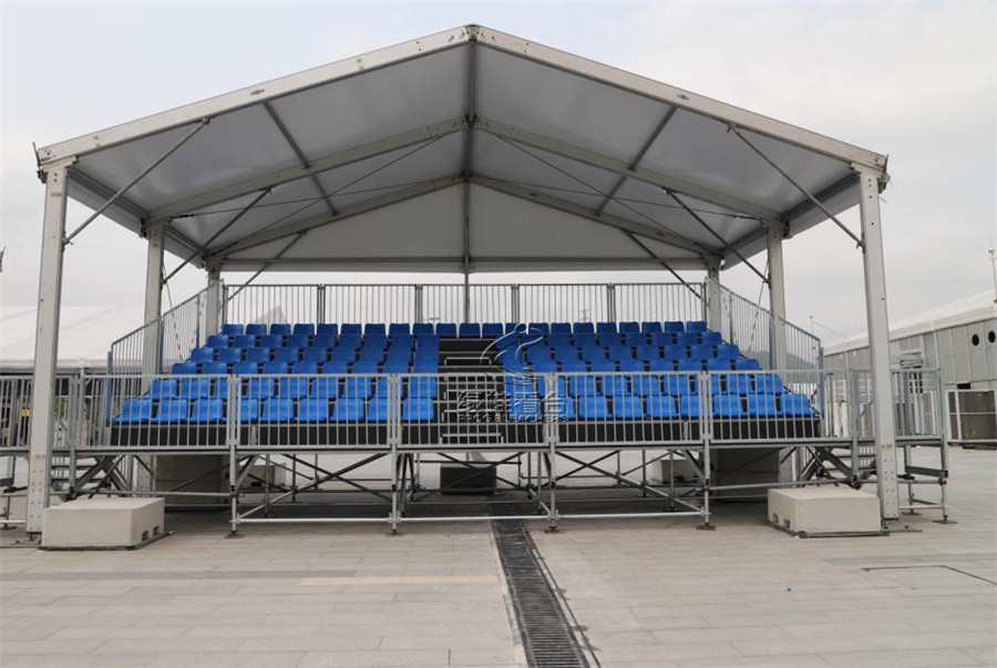 戶外伸縮看臺(tái)座椅