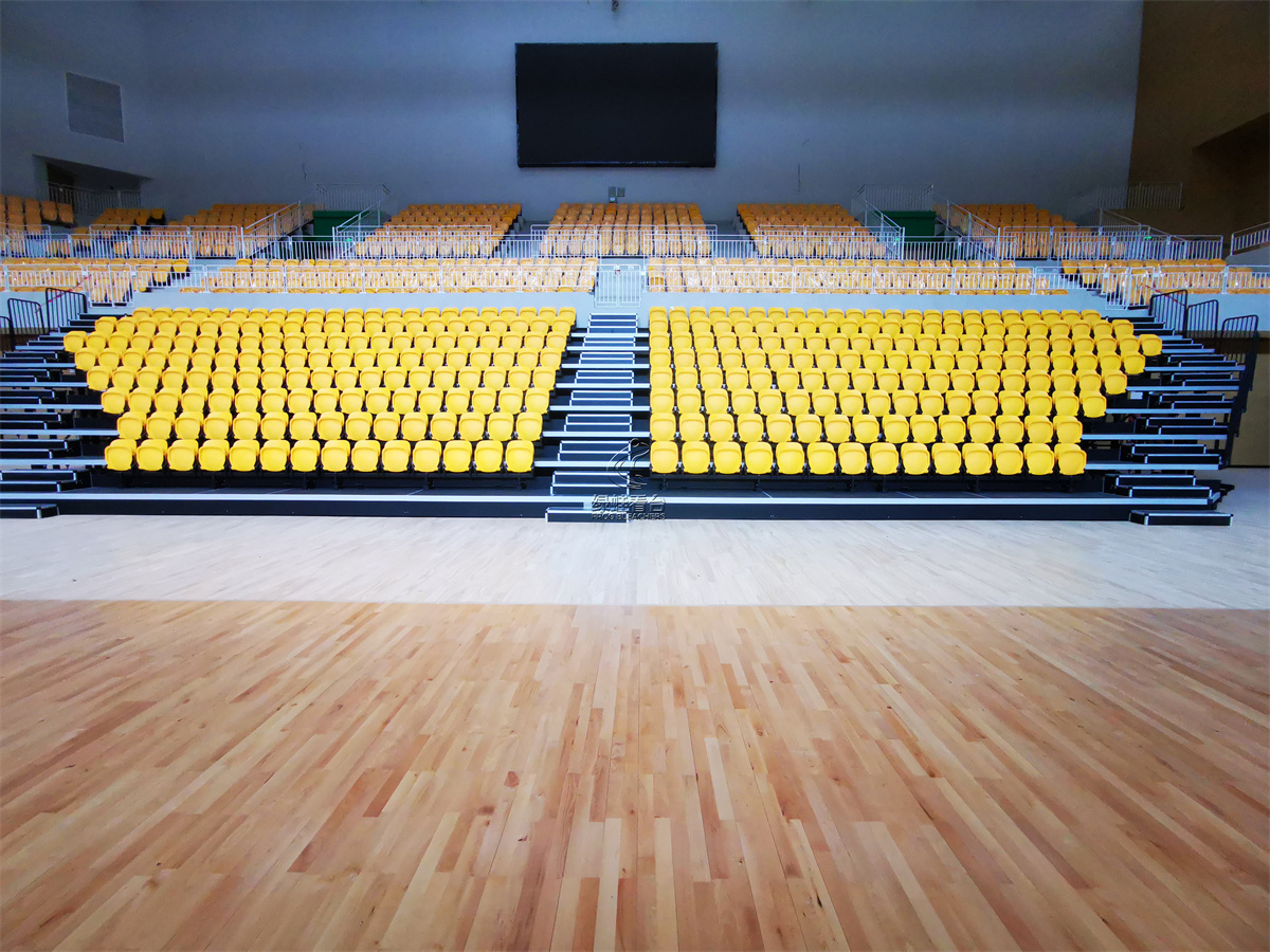 中山大學(xué)游泳館伸縮活動(dòng)看臺(tái)